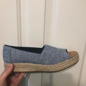 Toms espadrilles size 7.5 never worn.